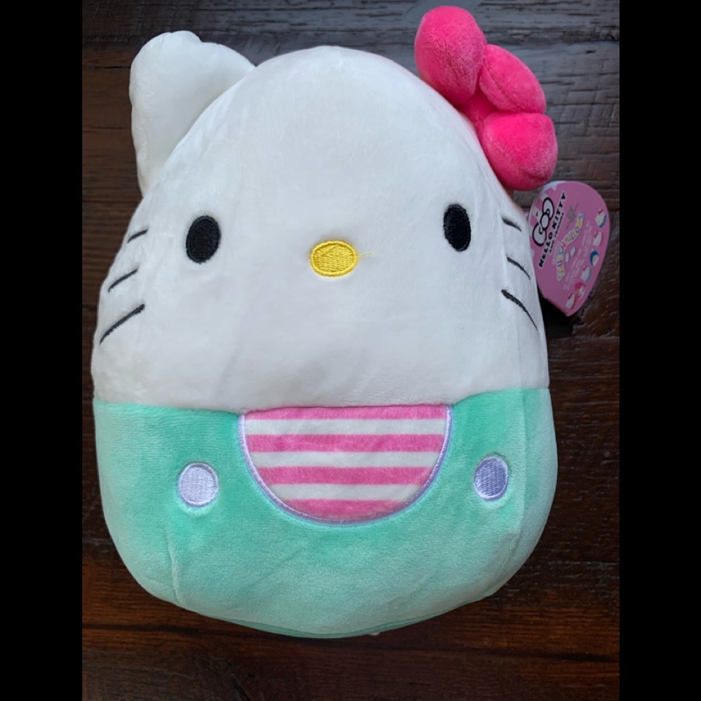 Hello Kitty Squishmallow 8” size. NWT